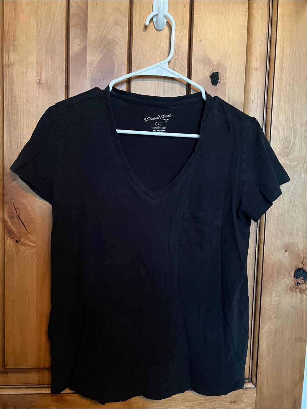 Universal Thread Black V-Neck Pocket Tee Short Sleeve